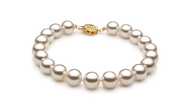View Бяла японска гривна Akoya collection